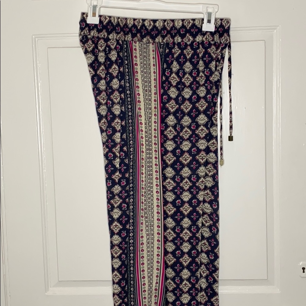 Patterned flowy pants